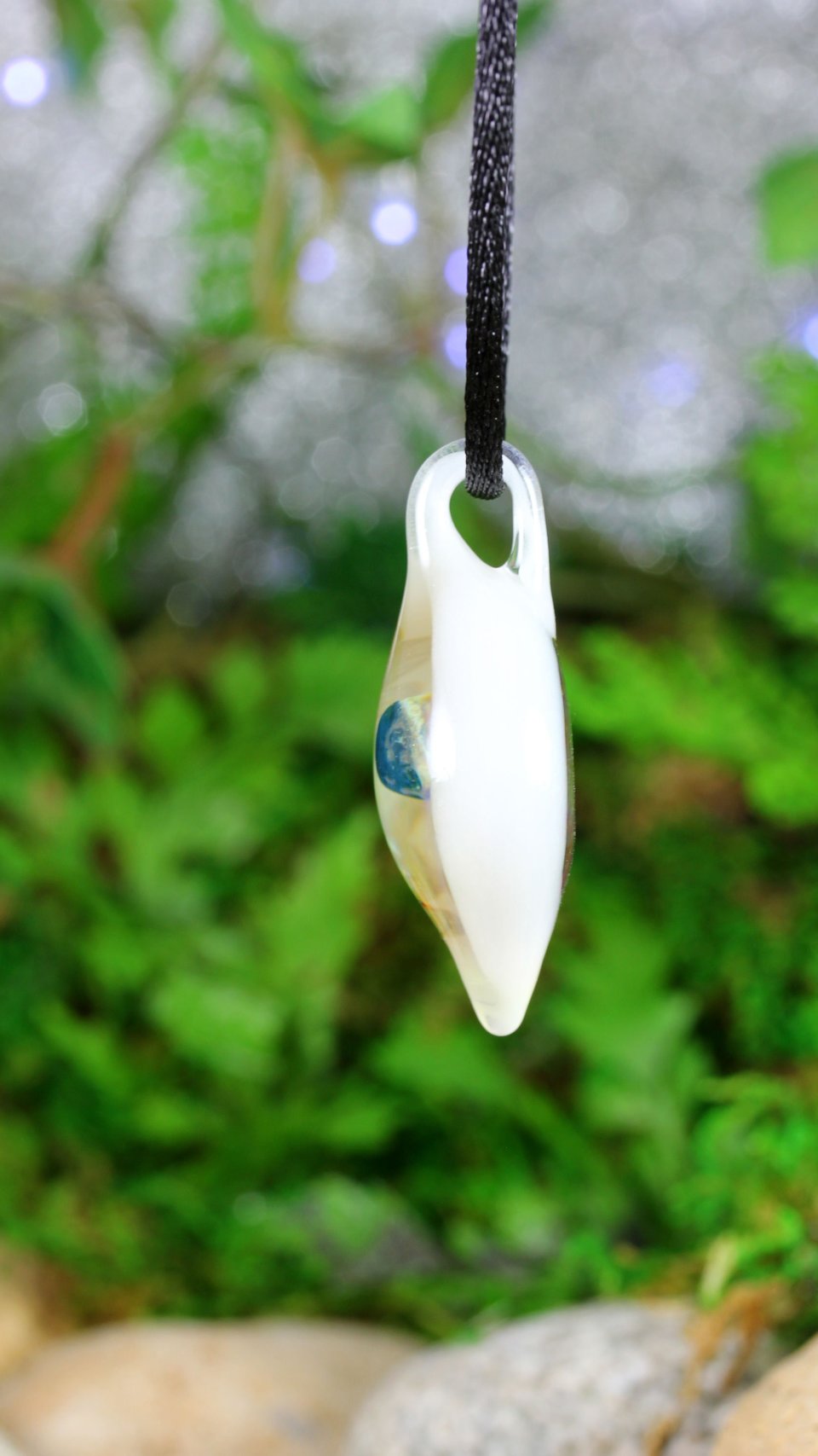 Mushroom Lampwork Pendant // Handmade Glass // Boro/Borosilicate Glass // 4 Blue Mushrooms Growing From the Earth, White // Z1120